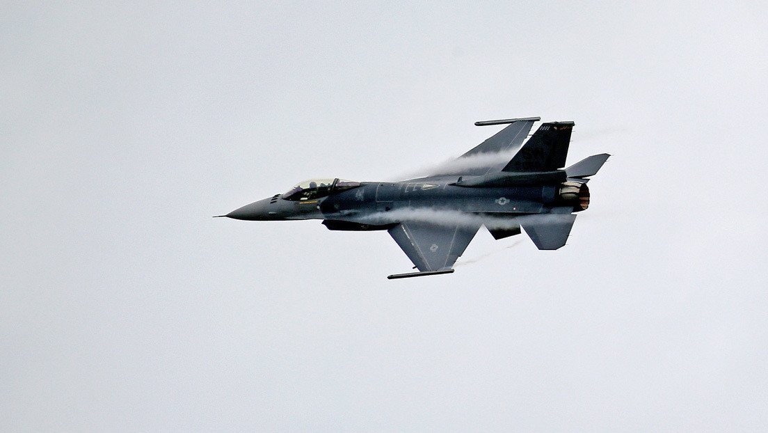 VIDEO: Turquía prueba los sistemas antiaéreos rusos S-400 Triumf en un 'cara a cara' con cazas F-16