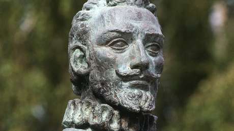 VIDEO: Mapuches derriban estatuas de conquistadores españoles en Chile