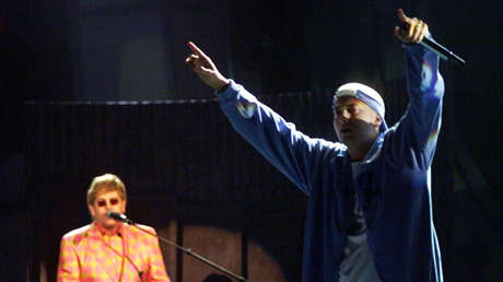 Eminem estuvo a punto de morir por sobredosis y lo salvó Elton John