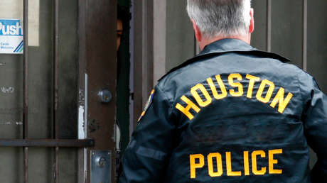 Exigen despedir a un asistente de fiscal que se negó a presentar cargos de asalto sexual porque la vícitima era un mexicano "ilegal"