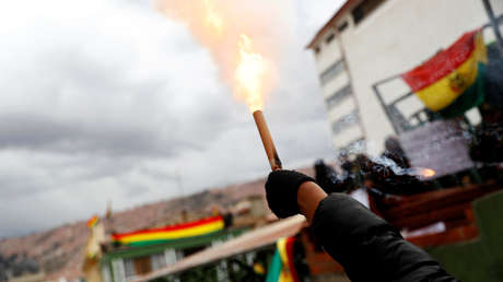 "Amenazaron con entrar y cortar toda la señal por la fuerza": director de Bolivia TV denuncia el asedio de manifestantes