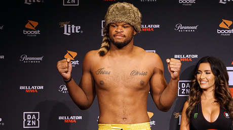 VIDEO: Propina una brutal patada a la mandíbula y deja inconsciente a su rival en solo 16 segundos durante un combate de MMA