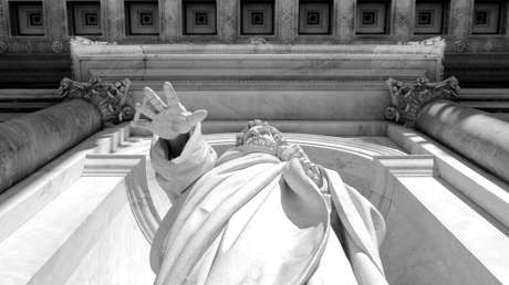 Sacerdote abusa sexualmente de una niña de 10 años mientras esta lo graba con el teléfono