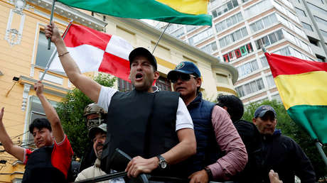 ¿Quién es Luis Fernando Camacho, el hombre que encabeza el golpe de Estado en Bolivia y que promete que 'Dios volverá al Palacio'?