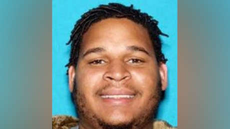 VIDEO: El gerente de un restaurante en EE.UU. le rompe seis costillas a una cliente a la que levantó y estampó contra el suelo