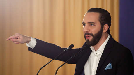 Presidente de El Salvador llama a desalojar las costas hacia "tierras más altas" por alerta de "tsunami"