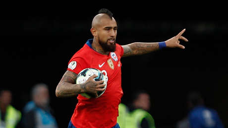 Futbolista chileno: "Sería lindo ganar a Perú para que la gente se olvide de lo que está sufriendo"