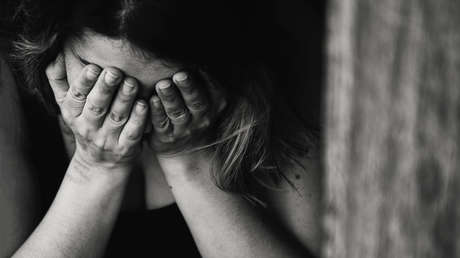 VIDEO: Mujer bangladesí se filma a escondidas pidiendo socorro por ser torturada en Arabia Saudita