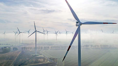 Japón convierte las tierras radiactivas de Fukushima en un centro de energía renovable