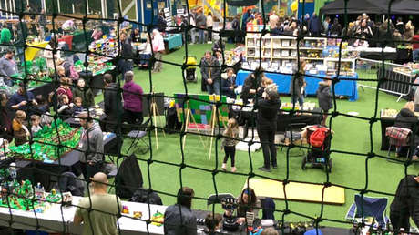 Decenas de personas se infectan de un virus tras asistir a un evento de Lego