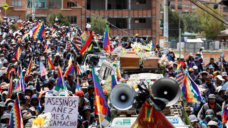 Experto: El Gobierno golpista de Bolivia aisla a la gente de toda información alternativa