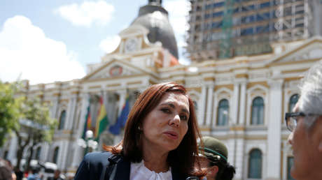 Canciller de facto boliviana revela las órdenes de captura contra exfuncionarios asilados en la Embajada de México