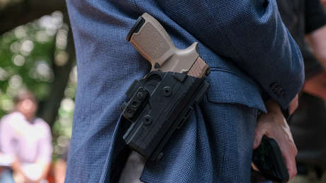 Junta educativa de un distrito escolar de Ohio vota 5-0 para permitir que los maestros estén armados en los colegios