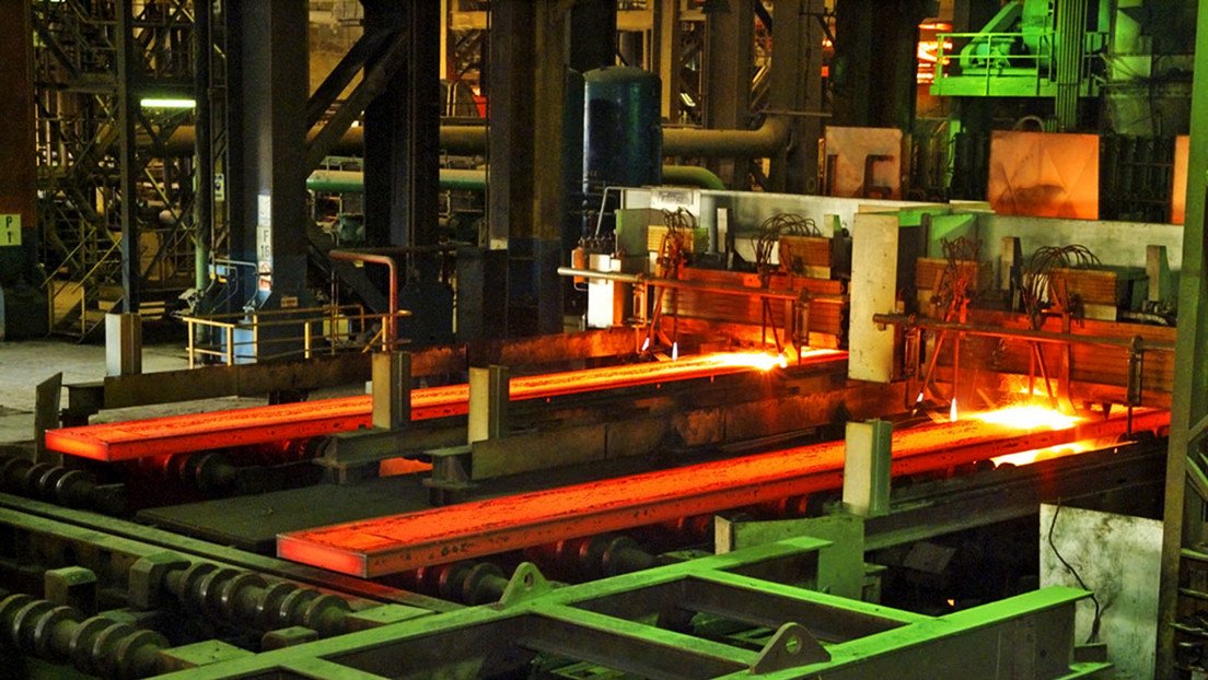 Trump restaura los aranceles a las importaciones de acero y aluminio desde Brasil y Argentina