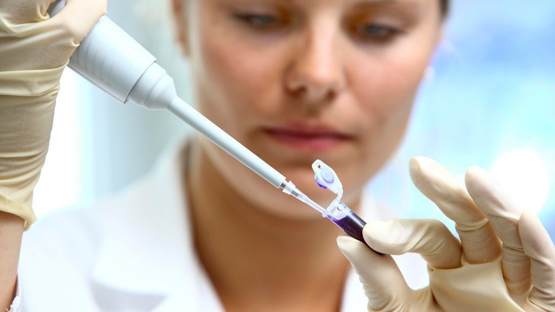 Una argentina adoptada de bebé pide conocer su identidad y la prueba de ADN la convierte en heredera