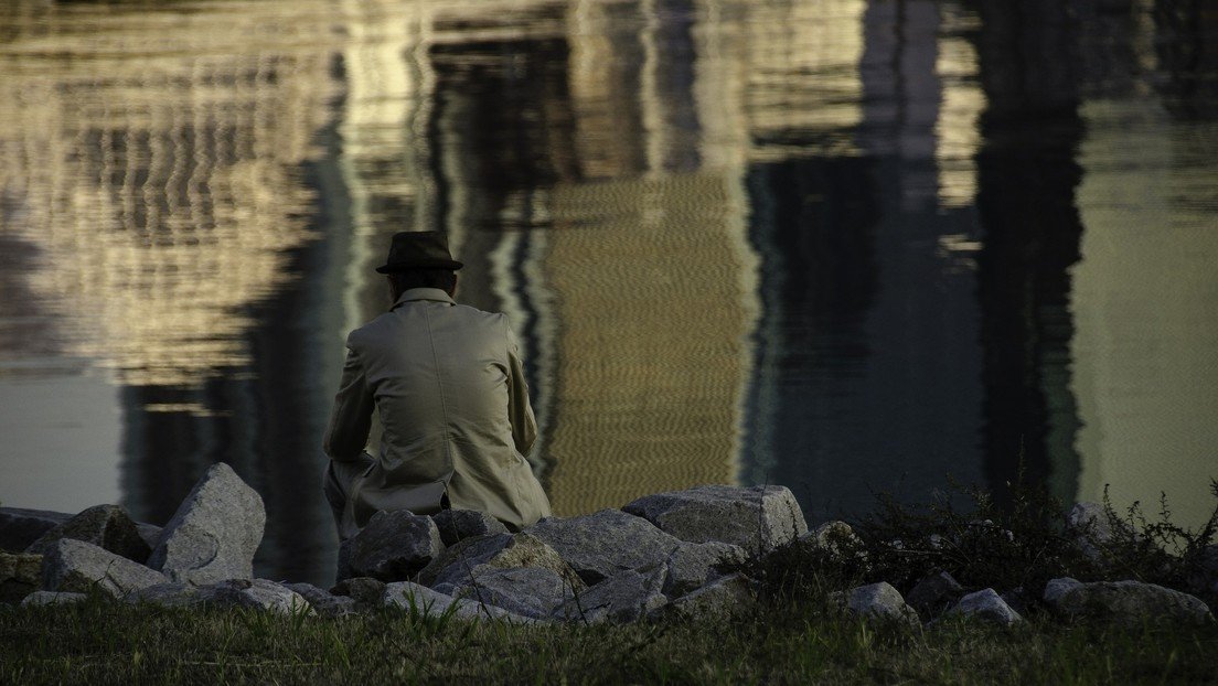"No tenía a nadie con quien hablar": Cuida el cadáver de su padre casi un mes por miedo a estar solo