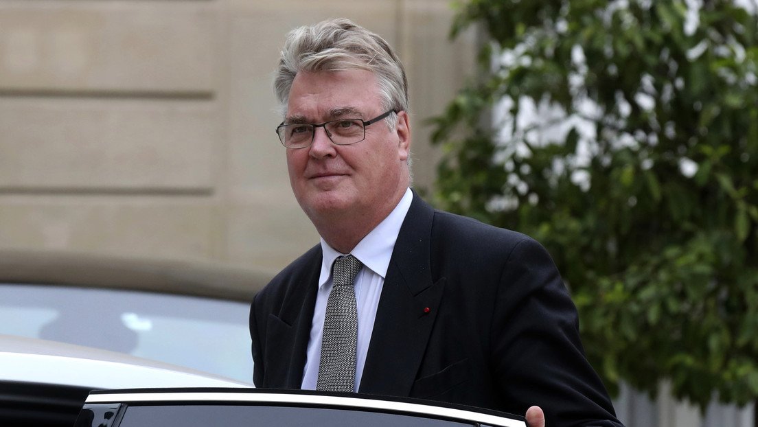 Dimite por conflicto de intereses el ministro francés encargado de la reforma de las pensiones que provocó protestas masivas