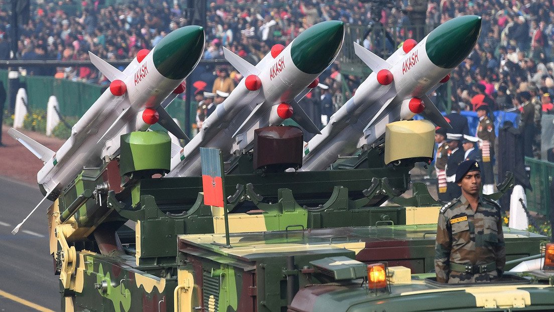 "Una nueva crisis de refugiados que eclipsaría a otras": Pakistán advierte sobre una posible guerra nuclear con India por Cachemira