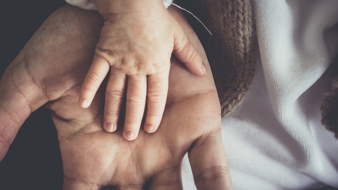 Caso único en el mundo: una niña de 2 años parece una anciana por la 'enfermedad de Benjamin Button'