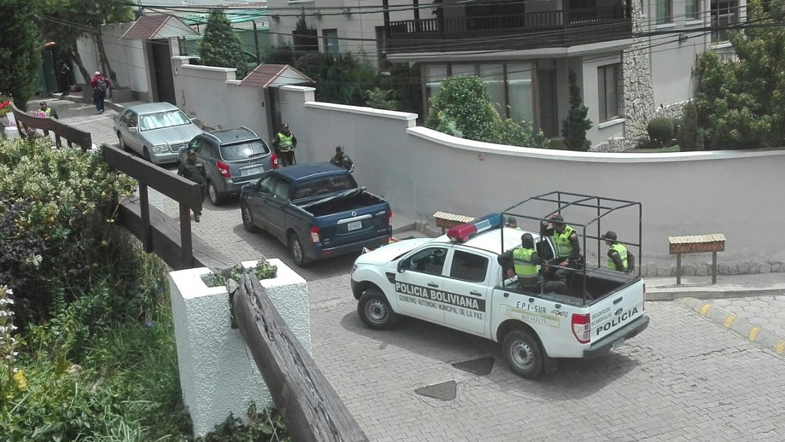 López Obrador afirma que "aminoró considerablemente" la "vigilancia extrema" de la Embajada de México en Bolivia