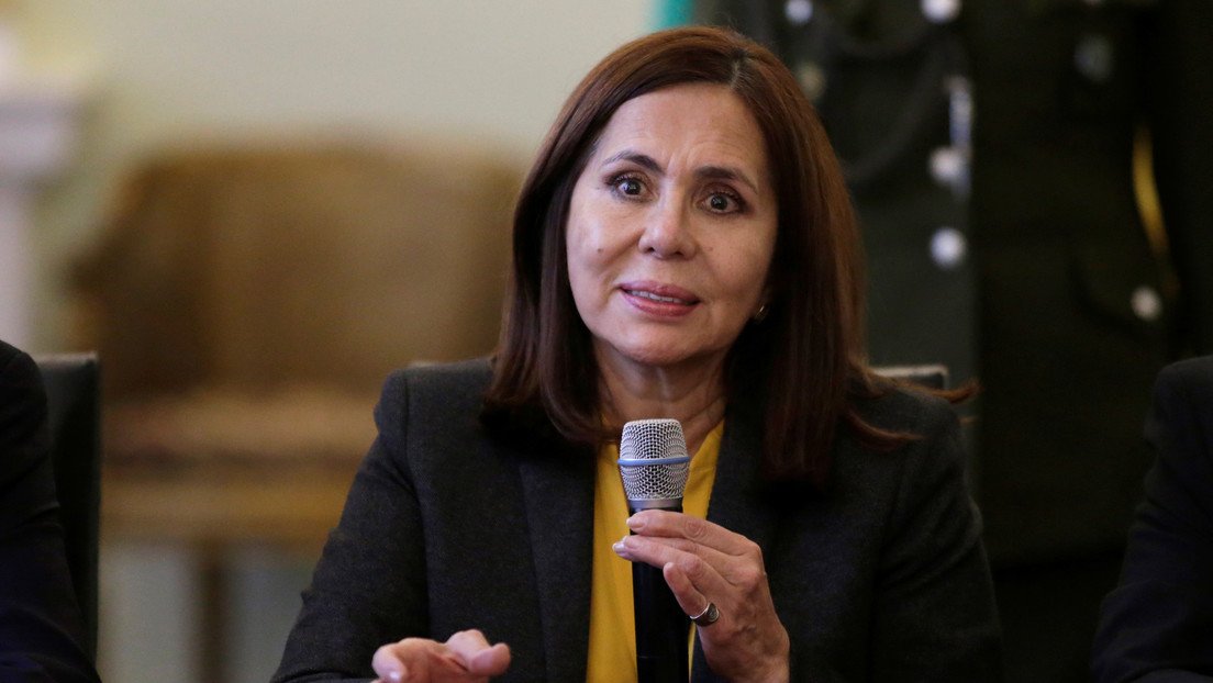 Bolivia denuncia "atropellos" de España por "encapuchados" que intentaron ingresar a la Embajada de México