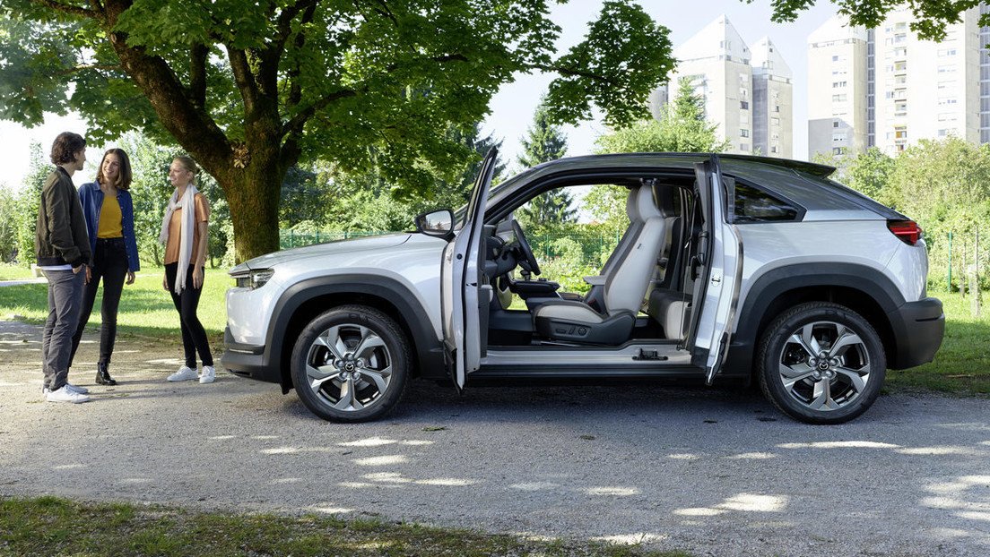 Mazda afirma que las baterías de largo alcance de los autos eléctricos son más perjudiciales para el planeta que los vehículos diesel