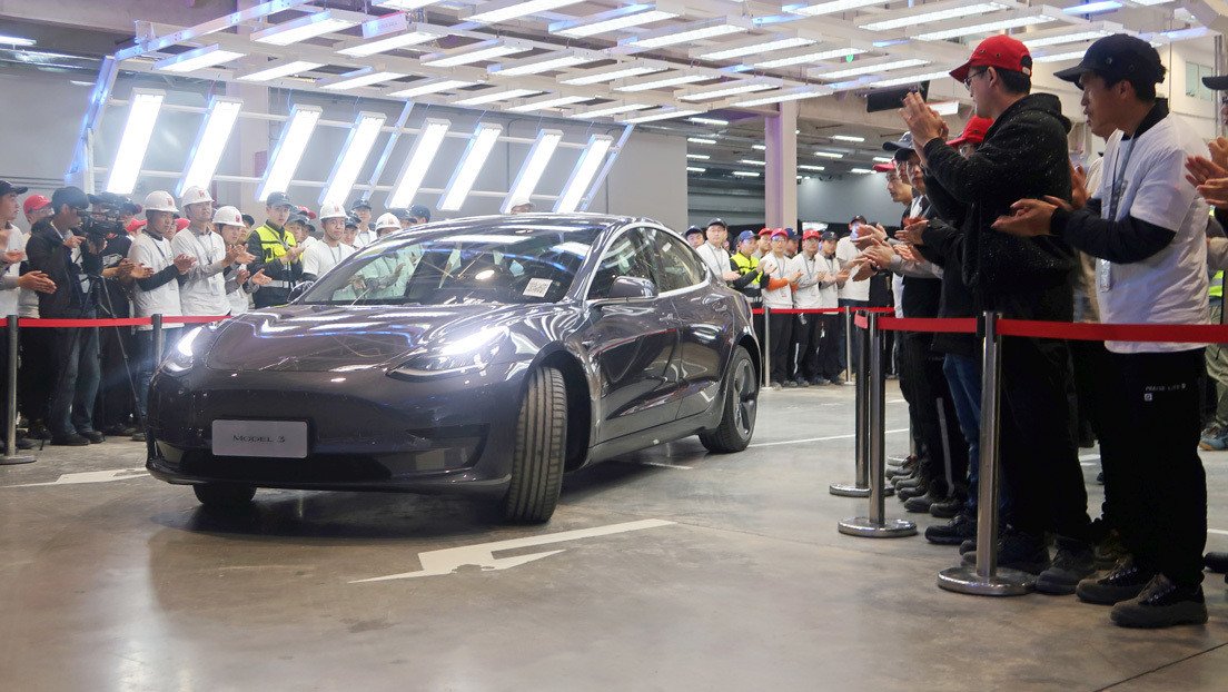 Tesla entrega los primeros Model 3 fabricados en China