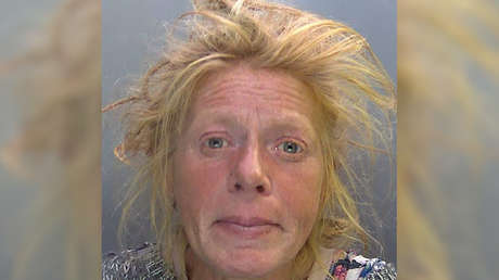 Mujer recibe una herencia de más de 320.000 dólares y acaba viviendo en la calle tras gastarlo todo en drogas