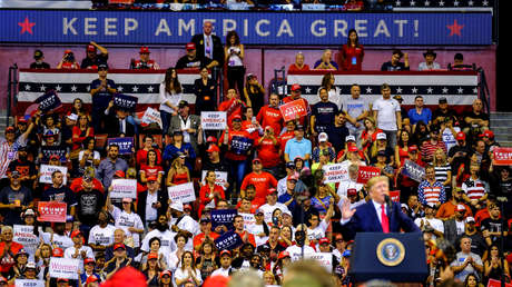 La campaña de Trump retira la acreditación a los periodistas de Bloomberg