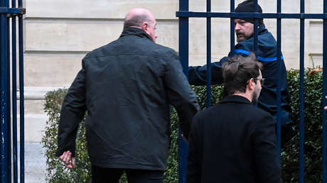 Intenta suicidarse en pleno tribunal tras ser sentenciado a 30 años de cárcel por violación