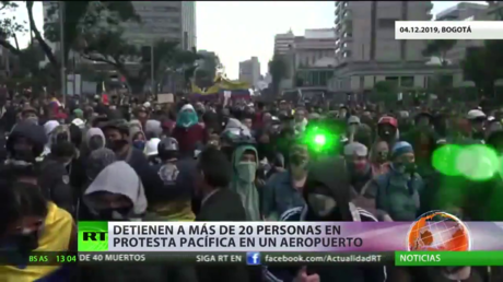 Artistas y ciudadanos participan en el denominado 'concierto del paro' en Colombia