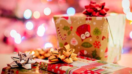 Una empresa reparte entre todos sus empleados un bono de Navidad de 10 millones de dólares