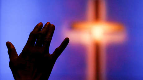 "¡Estoy cansado! ¡Me queda una vida por vivir!": un famoso pastor de EE.UU. dice que se siente alejado de Dios y se retira