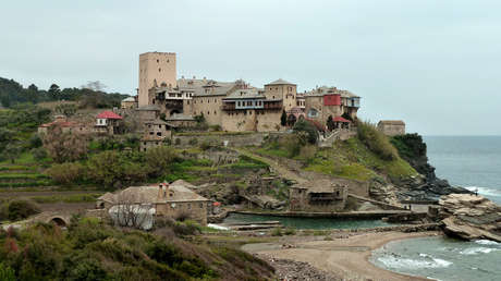 Hallan restos femeninos en un monasterio reservado desde hace siglos exclusivamente a los hombres