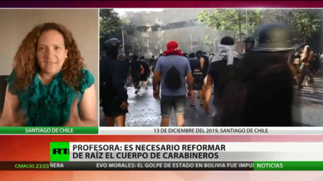 Profesora chilena remarca que es necesario "reformular de raíz" el cuerpo de las fuerzas policiales