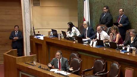 Cámara de Diputados de Chile aprueba la reforma para elaborar una nueva Constitución