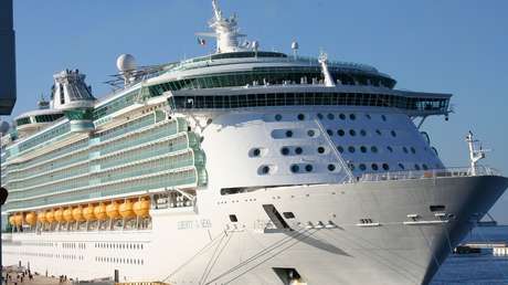 VIDEO: El fatal momento en que un abuelo deja caer a su nieta de 18 meses desde la ventana de un crucero en Puerto Rico
