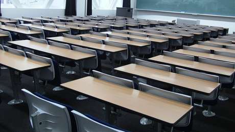 Supuesto suicidio de una alumna causa polémica en México, pero su madre afirma que murió de un ataque de epilepsia tras ser "humillada" por un maestro