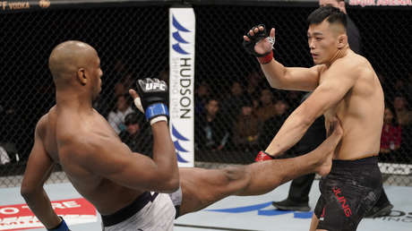 VIDEO: Un brutal derechazo deja inconsciente a un luchador de MMA en solo 64 segundos