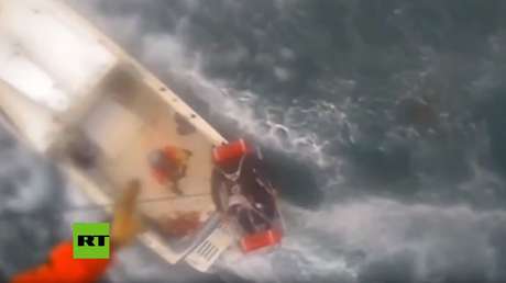 Un tiburón muerde la pierna a un surfista en la costa de California (VIDEO)