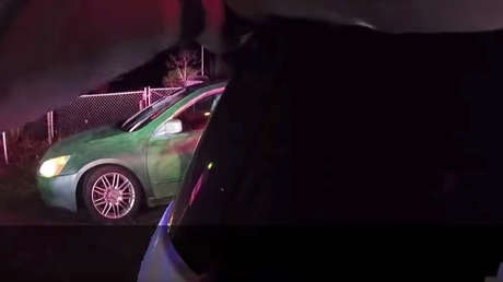 Un hombre muere asfixiado por un policía que intentaba detenerlo por conducir un auto presuntamente robado