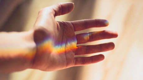 El 'Tony Stark' de la vida real se coloca implantes en sus manos para hacer cosas increíbles (VIDEOS)