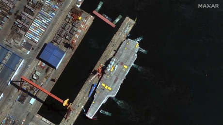 China envía su primer portaviones de fabricación nacional al estrecho de Taiwán