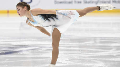 VIDEO: Patinadora rusa recibe casi 90 puntos por su impecable programa corto en el campeonato nacional