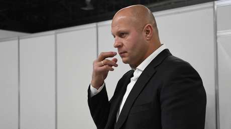 VIDEO: El ruso Emeliánenko noquea en el primer asalto al estadounidense Jackson