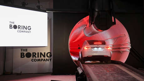 Musk asegura que solo "los estalinistas del metro" se oponen a las carreteras subterráneas (y la Red no tarda en reaccionar)
