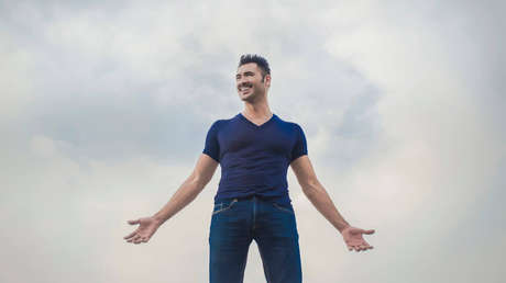 Muere Sebastián Ferrat, actor de 'El señor de cielos', a causa de una enfermedad contraída tras supuestamente comer carne de cerdo