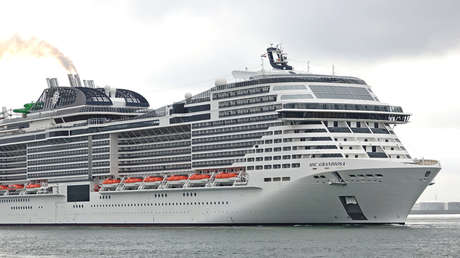 VIDEO, FOTO: Un crucero de más de 850 millones de dólares choca contra un muelle en Italia