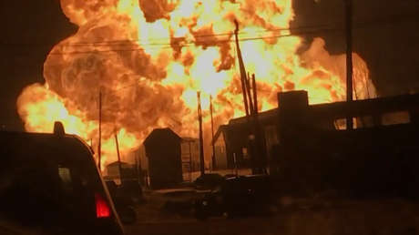 VIDEO: Potente explosión en una gasolinera en Rusia