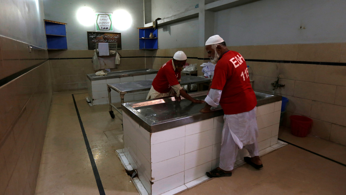 Mujer 'resucita' en una morgue mientras lavaban su cuerpo para el funeral